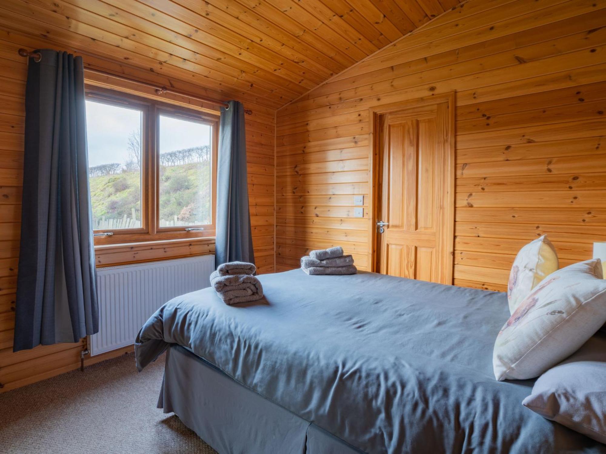 Chalet Loch Leven Lodge 10 By Interhome Kinross Exterior photo
