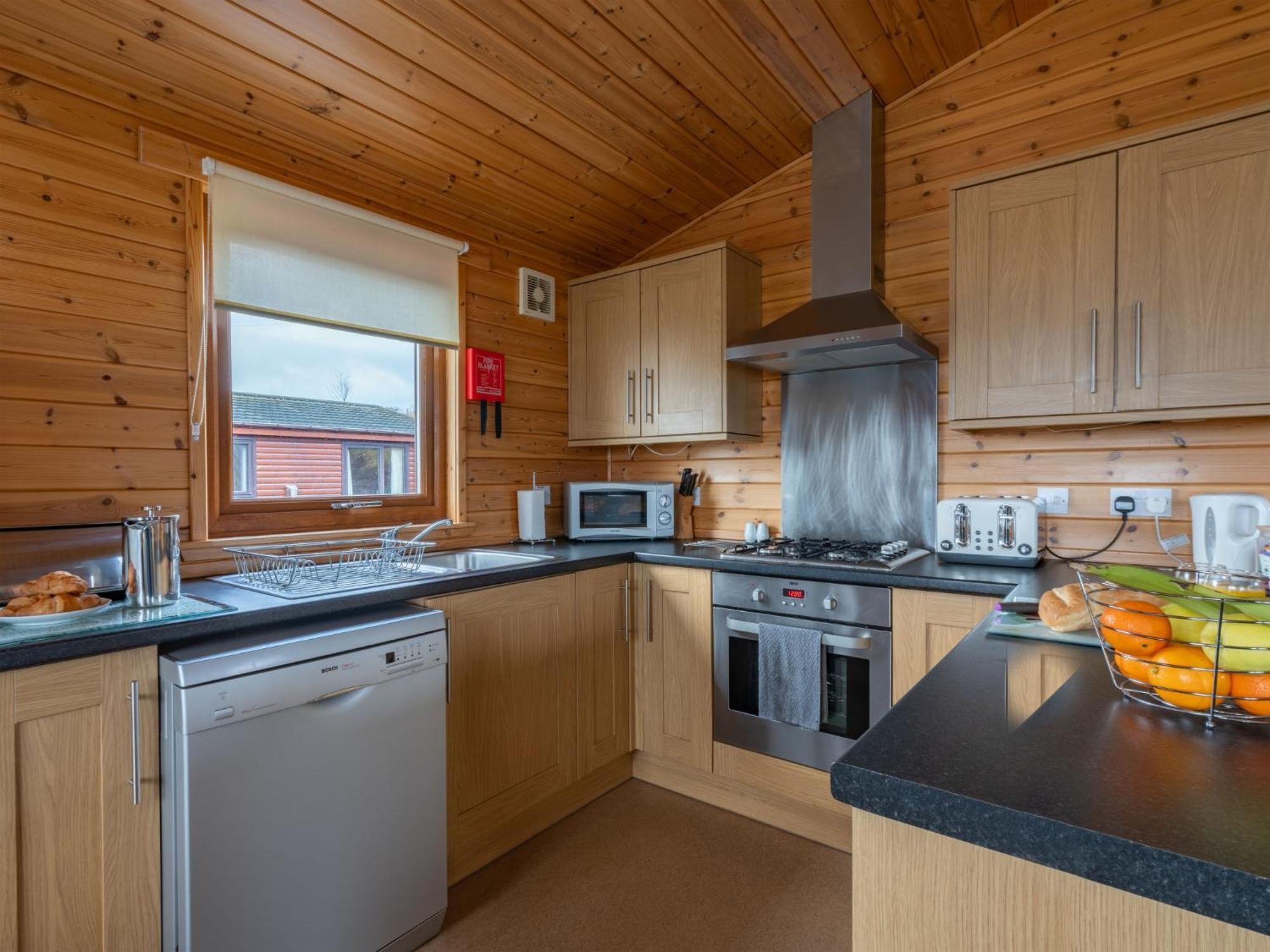 Chalet Loch Leven Lodge 10 By Interhome Kinross Exterior photo