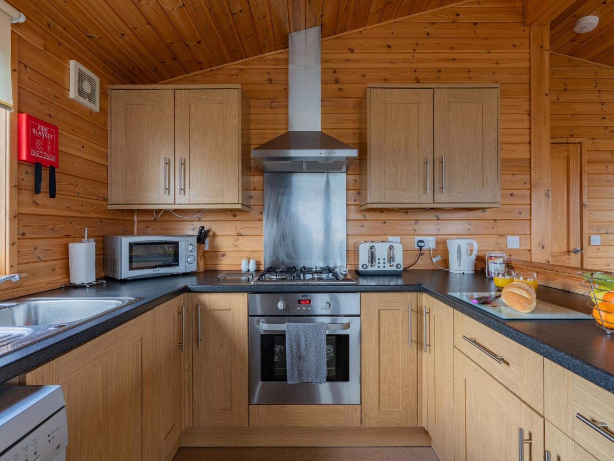 Chalet Loch Leven Lodge 10 By Interhome Kinross Exterior photo